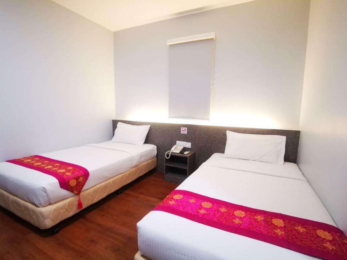 Hotel Canary 2*