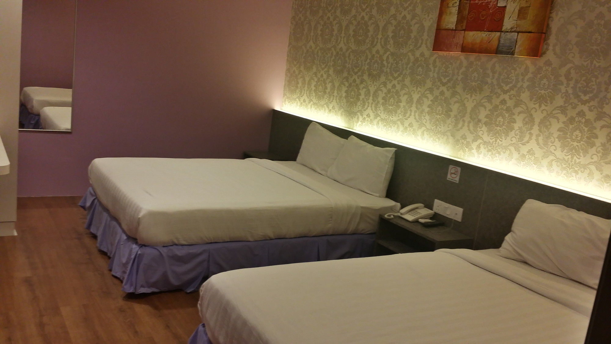Canary Hotel 2*